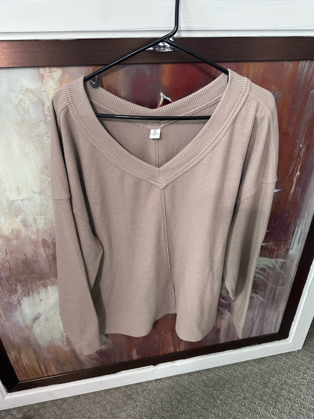 Women’s V-Neck Long Sleeve Top in Taupe